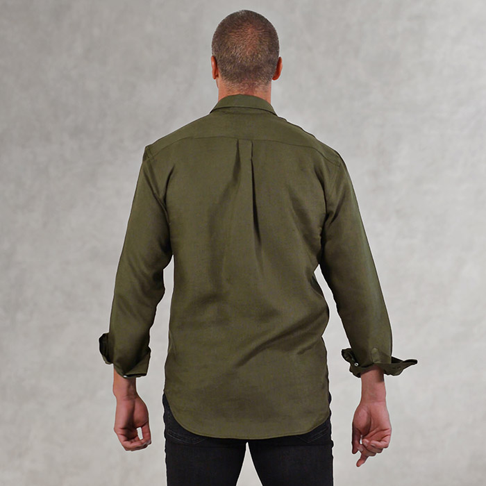 Espalda de la camisa de lino verde Caqui MasaiMan